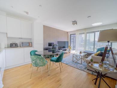 Apartments Pass the Keys Modern Balcony Apartment in the heart of Stratford