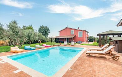 Дом отдыха Beautiful Home In Montalto Di Castro With Wifi, Private Swimming Pool And Outdoor Swimming Pool