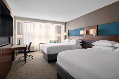 Отель Delta Hotels by Marriott Milwaukee Northwest