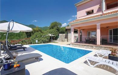 Holiday home Nice Home In Icici With 5 Bedrooms, Sauna And Outdoor Swimming Pool