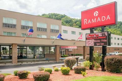 Hotel Ramada by Wyndham Paintsville Hotel & Conference Center