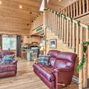 Апартаменты Red Feather Lakes Studio Cabin with Deck and Yard