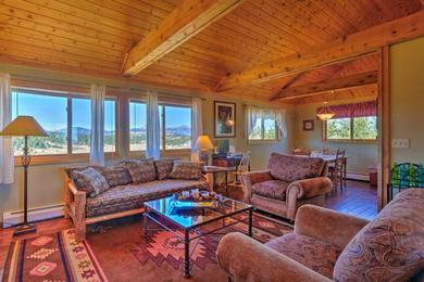 Дом отдыха Ranch of the Rockies Cabin on 4 Acres with Mtn Views
