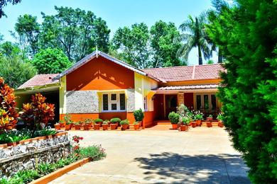 Guest house Niraamaya Luxury Private Home Stay -Chikmagalur