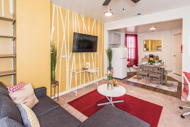Апартаменты CH2 CH3 Fully Furnished Spacious Oasis Dog-friendly 2BR Capitol Hill