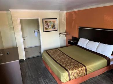 Мотель Rivera Inn & Suites Motel