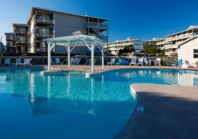 Отель Atlantic Beach Resort, a Ramada by Wyndham