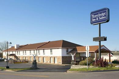 Отель Travelodge Inn & Suites by Wyndham Muscatine