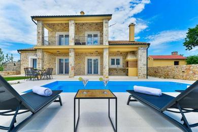 Villa Luxury Stone Villa BANOVI with heated pool