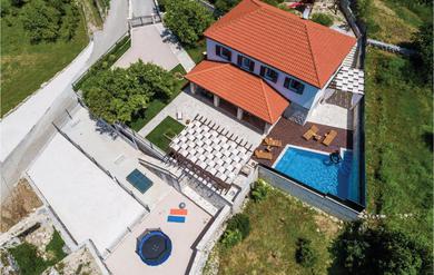 Дом отдыха Amazing Home In Dubravka With 5 Bedrooms, Wifi And Outdoor Swimming Pool