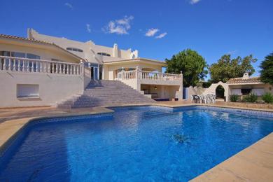 Вилла Casas Abiar Villa Sleeps 4 with Pool and Free WiFi
