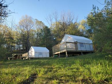 Luxury tent Tentrr State Park Site - Lake Taghkanic Secluded Lakeside Double Site D
