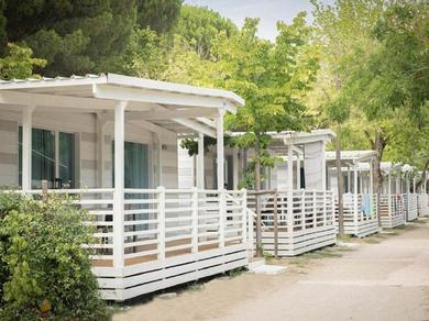 Дом отдыха Modern Mobile Home in Cesenatico with terrace near the beach