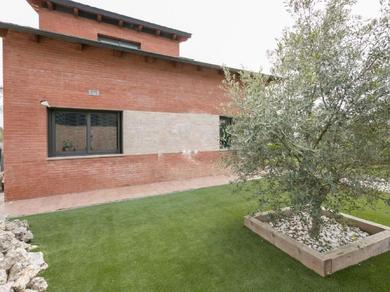 Вилла beautiful holiday home in Castellar del Riu with garden