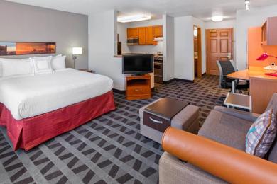 Отель TownePlace Suites Minneapolis West/St. Louis Park