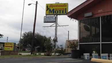 Мотель Sportsman's Motel