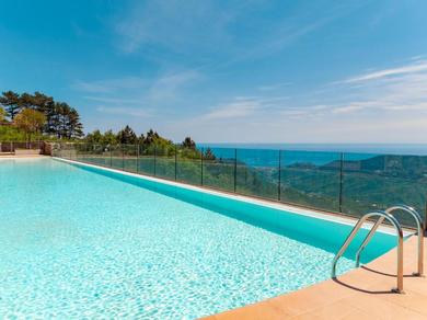 Апартаменты Albatros - swimming pool with sea view and terrace