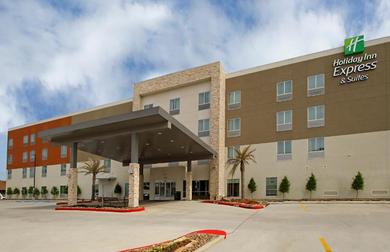 Holiday Inn Express & Suites - Lake Charles South Casino Area, an IHG Hotel