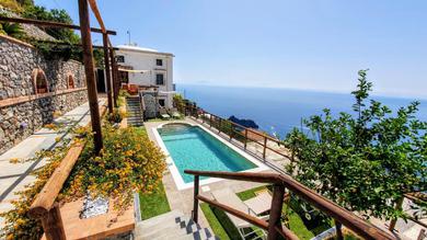 Villa Villa Sunrise. Pool and seaview in Amalfi Coast