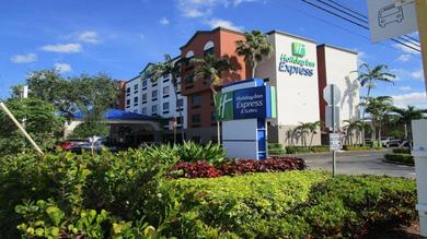 Hotel Holiday Inn Express and Suites Fort Lauderdale Airport West, an IHG Hotel