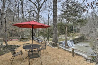 Holiday home Warm and Peaceful Home with Fire Pit on Haw River