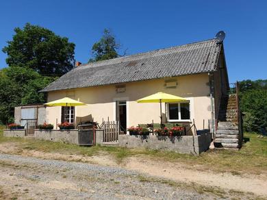 Holiday home Enjoy the peace and nature in this gite with a pleasant garden and great views