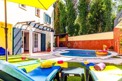 Вилла Cascais/Lisbon, private spa jacuzzi, garden, pool & barbecue beach House