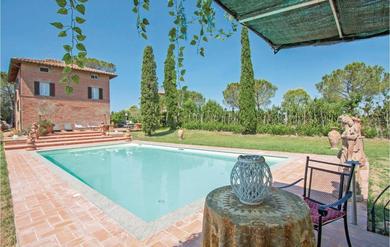 Holiday home Stunning home in Castiglione del Lago with 6 Bedrooms, WiFi and Outdoor swimming pool