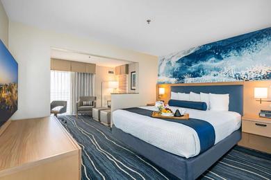 Отель Best Western Plus Marina Gateway Hotel