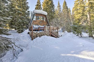 Holiday home Mountain Cabin with Hot Tub in Chambers Landing!