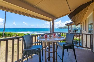 Apartments Hanalei Colony Resort J3 - steps to the sand, oceanfront views all around!