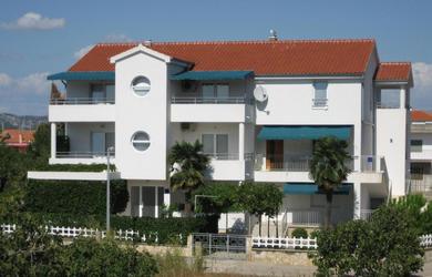 Apartments Apartments Beti - 70 m from sea