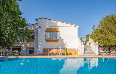 Holiday home Nice Home In Tomares With 7 Bedrooms, Wifi And Swimming Pool