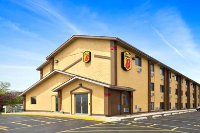 Отель Super 8 by Wyndham Cedar Rapids