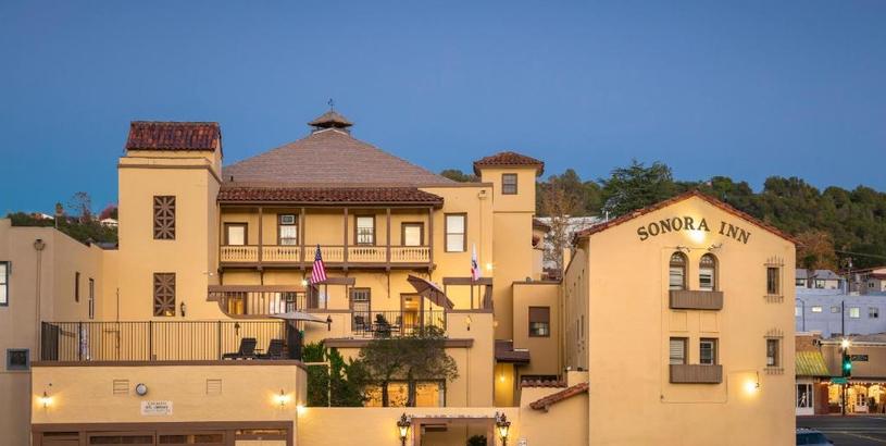 Отель Historic Sonora Inn