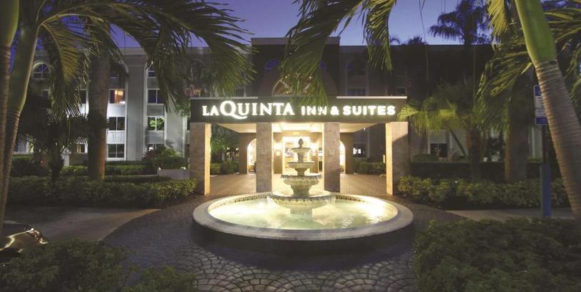 Отель La Quinta by Wyndham Coral Springs South