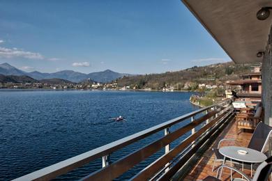 Guest house B&B In Riva al Lago