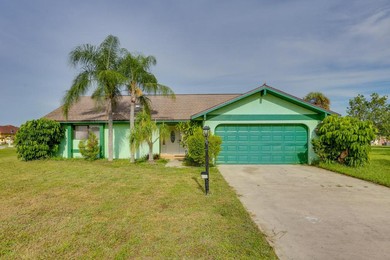 Hotel Family-Friendly Lehigh Acres Home Screened Porch!