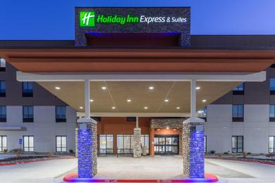 Отель Holiday Inn Express & Suites Kearney, an IHG Hotel