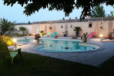 Дом отдыха Maison de 2 chambres avec piscine partagee jardin clos et wifi a Duravel