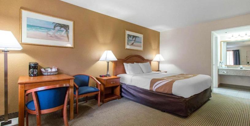 Отель Quality Inn & Suites Redwood Coast