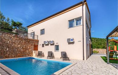 Holiday home Amazing Home In Modric With 4 Bedrooms, Wifi And Private Swimming Pool