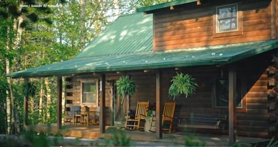 Hotel Beautiful Cabin on 83 Acres near New River Gorge National Park