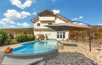 Holiday home Amazing Home In Vinjani Donji With 5 Bedrooms, Jacuzzi And Outdoor Swimming Pool