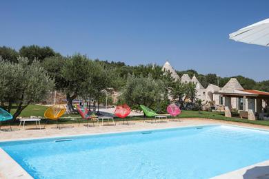 Villa Cozzana Villa Sleeps 6 with Pool and Air Con