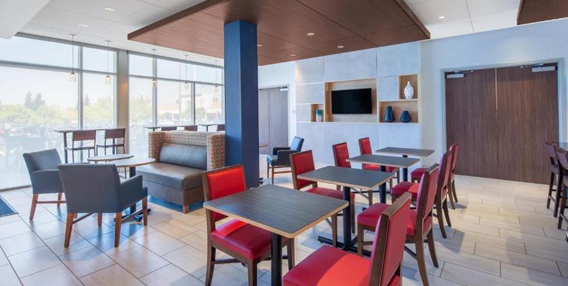 Hotel Holiday Inn Express & Suites - Chico, an IHG Hotel