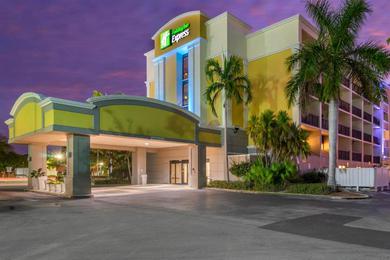 Отель Holiday Inn Express Cape Coral-Fort Myers Area, an IHG Hotel
