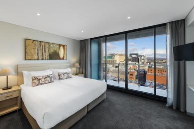 Апарт-отель Oaks Adelaide Horizons Suites