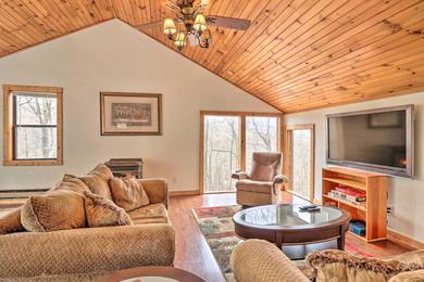 Holiday home Maggie Valley Mtn Home with Hot Tub and Views!