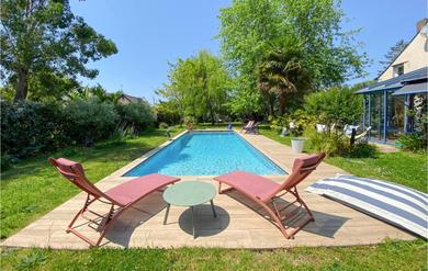 Отель Amazing Home In Loire Authion With Outdoor Swimming Pool, Heated Swimming Pool And 5 Bedrooms